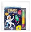 LIVRO ESPACO COM CANETA 4 EM 1 + ADESIVO HAPPY BOOKS - REF. 314021 - 1 UNIDADE